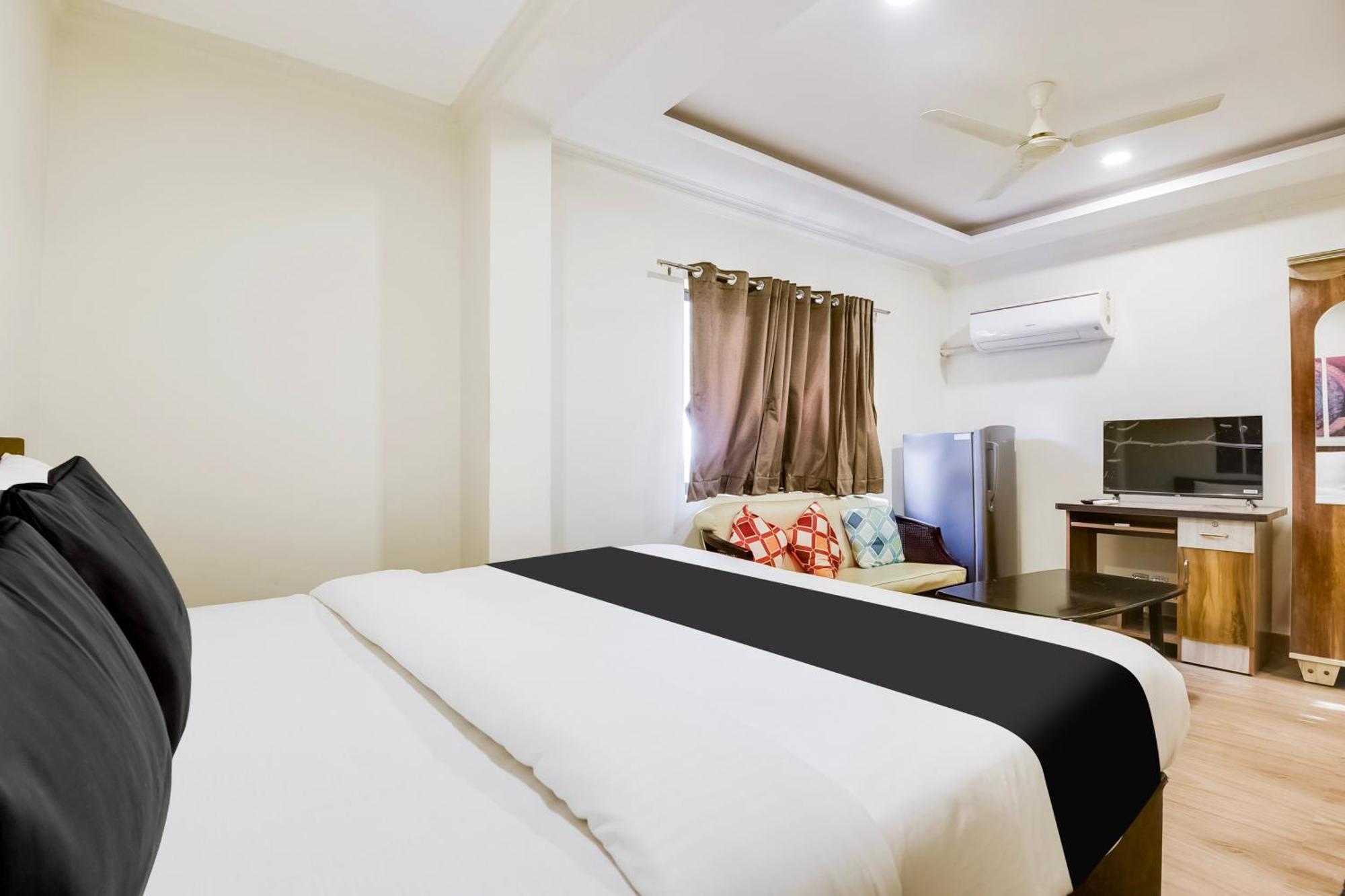 Super Hotel O Dabolim Near Goa International Airport Екстер'єр фото